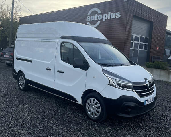 Белый Рено Трафик, объемом двигателя 2 л и пробегом 205 тыс. км за 16999 $, фото 7 на Automoto.ua