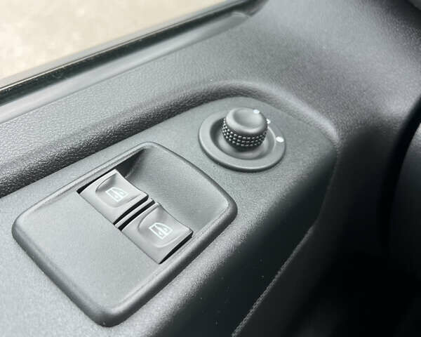 Белый Рено Трафик, объемом двигателя 2 л и пробегом 168 тыс. км за 18950 $, фото 26 на Automoto.ua