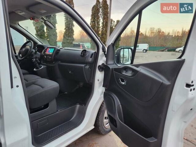 Белый Рено Трафик, объемом двигателя 2 л и пробегом 115 тыс. км за 18500 $, фото 24 на Automoto.ua