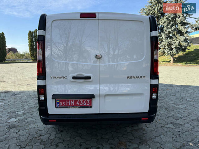 Белый Рено Трафик, объемом двигателя 2 л и пробегом 185 тыс. км за 16250 $, фото 7 на Automoto.ua