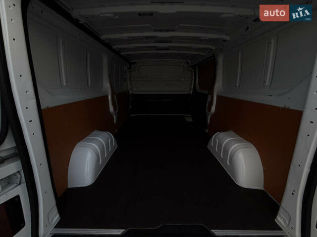 Белый Рено Трафик, объемом двигателя 2 л и пробегом 118 тыс. км за 18700 $, фото 30 на Automoto.ua