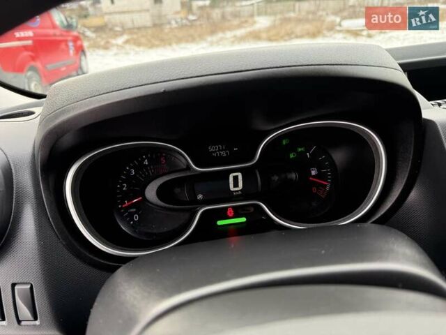 Белый Рено Трафик, объемом двигателя 2 л и пробегом 50 тыс. км за 21300 $, фото 15 на Automoto.ua