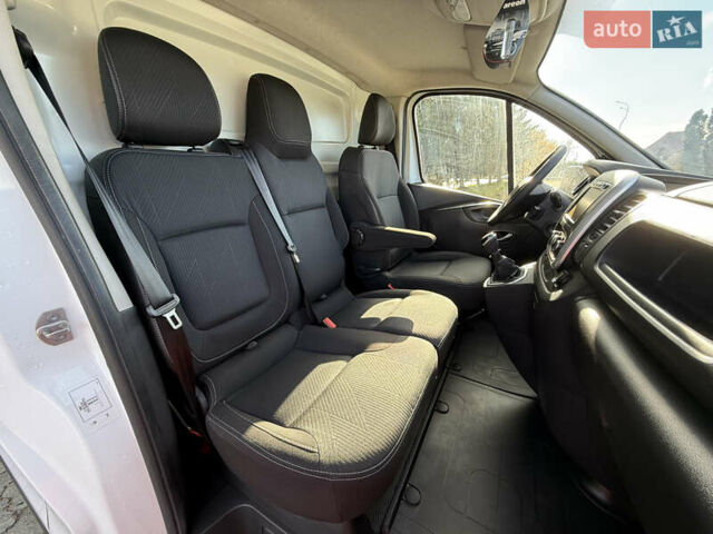 Белый Рено Трафик, объемом двигателя 2 л и пробегом 185 тыс. км за 16250 $, фото 13 на Automoto.ua