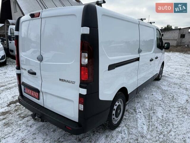 Белый Рено Трафик, объемом двигателя 2 л и пробегом 50 тыс. км за 21300 $, фото 5 на Automoto.ua