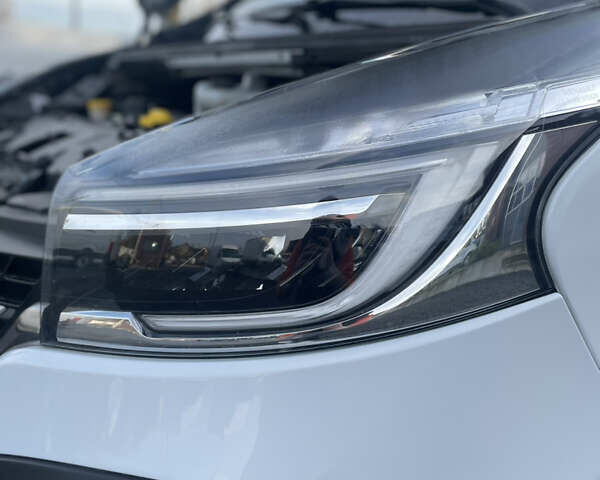 Белый Рено Трафик, объемом двигателя 2 л и пробегом 205 тыс. км за 16999 $, фото 32 на Automoto.ua