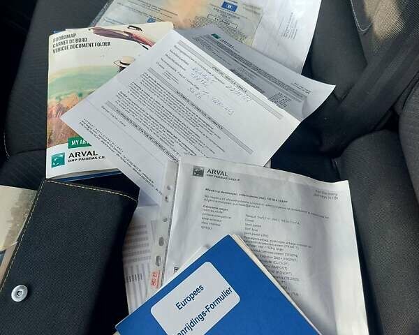 Белый Рено Трафик, объемом двигателя 2 л и пробегом 185 тыс. км за 17300 $, фото 50 на Automoto.ua