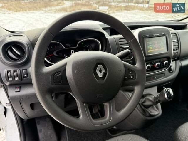 Белый Рено Трафик, объемом двигателя 2 л и пробегом 50 тыс. км за 21300 $, фото 14 на Automoto.ua