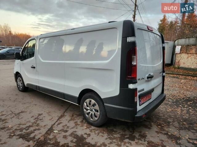 Белый Рено Трафик, объемом двигателя 2 л и пробегом 115 тыс. км за 18500 $, фото 6 на Automoto.ua