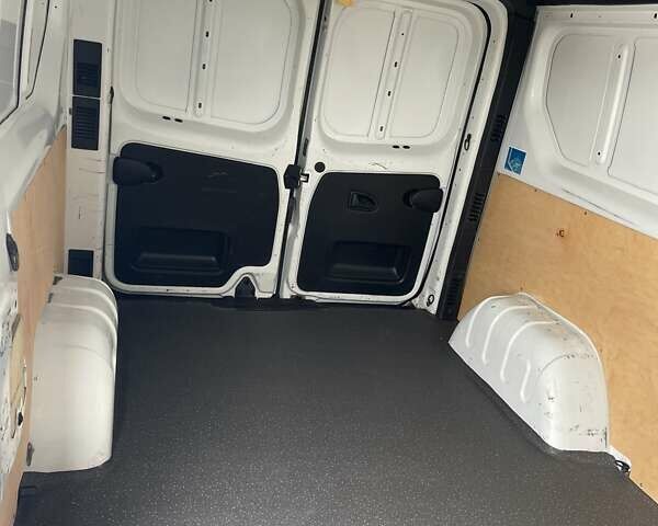 Белый Рено Трафик, объемом двигателя 2 л и пробегом 208 тыс. км за 16900 $, фото 15 на Automoto.ua