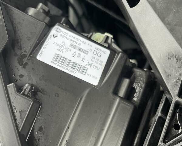 Білий Рено Трафік, об'ємом двигуна 2 л та пробігом 45 тис. км за 18900 $, фото 15 на Automoto.ua