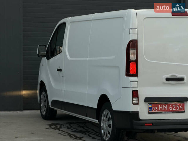 Белый Рено Трафик, объемом двигателя 2 л и пробегом 118 тыс. км за 18700 $, фото 25 на Automoto.ua