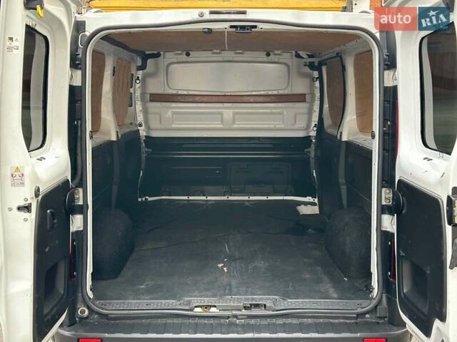 Білий Рено Трафік, об'ємом двигуна 2 л та пробігом 207 тис. км за 18100 $, фото 14 на Automoto.ua