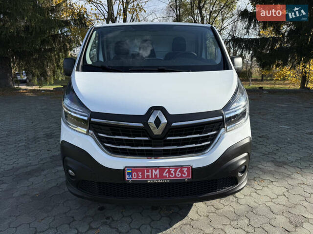 Белый Рено Трафик, объемом двигателя 2 л и пробегом 185 тыс. км за 16250 $, фото 3 на Automoto.ua