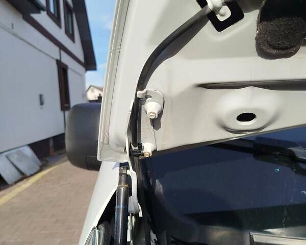 Белый Рено Трафик, объемом двигателя 0 л и пробегом 188 тыс. км за 16000 $, фото 20 на Automoto.ua