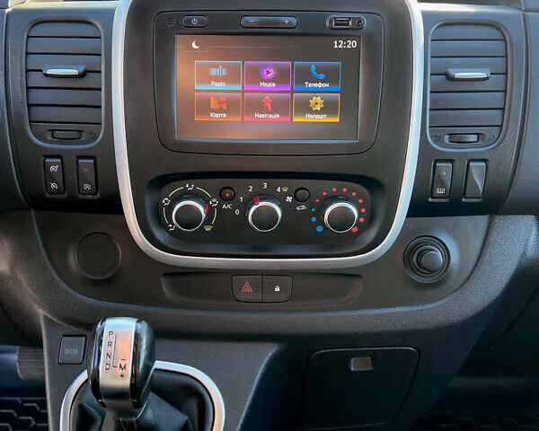 Білий Рено Трафік, об'ємом двигуна 2 л та пробігом 186 тис. км за 20500 $, фото 26 на Automoto.ua