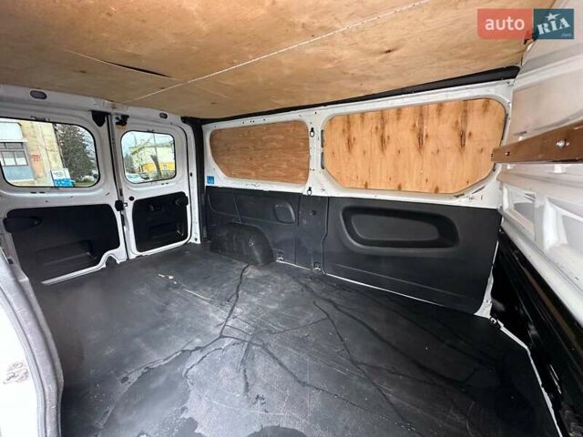 Білий Рено Трафік, об'ємом двигуна 2 л та пробігом 207 тис. км за 18100 $, фото 13 на Automoto.ua