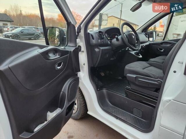Белый Рено Трафик, объемом двигателя 2 л и пробегом 115 тыс. км за 18500 $, фото 15 на Automoto.ua