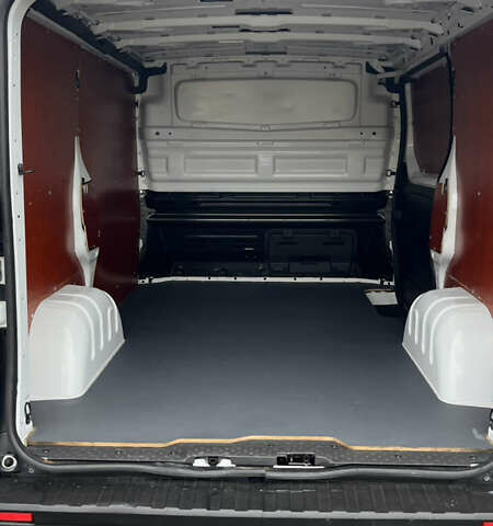 Белый Рено Трафик, объемом двигателя 2 л и пробегом 201 тыс. км за 16200 $, фото 26 на Automoto.ua