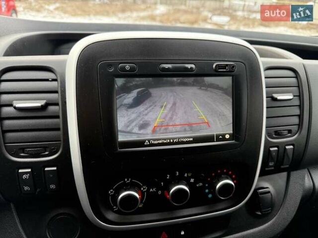 Белый Рено Трафик, объемом двигателя 2 л и пробегом 50 тыс. км за 21300 $, фото 18 на Automoto.ua