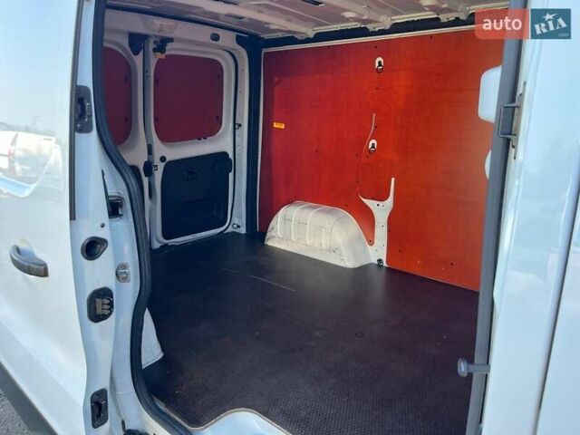 Білий Рено Трафік, об'ємом двигуна 2 л та пробігом 264 тис. км за 15900 $, фото 32 на Automoto.ua