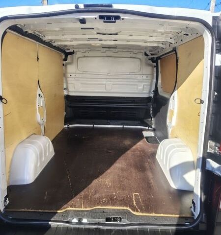 Белый Рено Трафик, объемом двигателя 2 л и пробегом 224 тыс. км за 16900 $, фото 18 на Automoto.ua