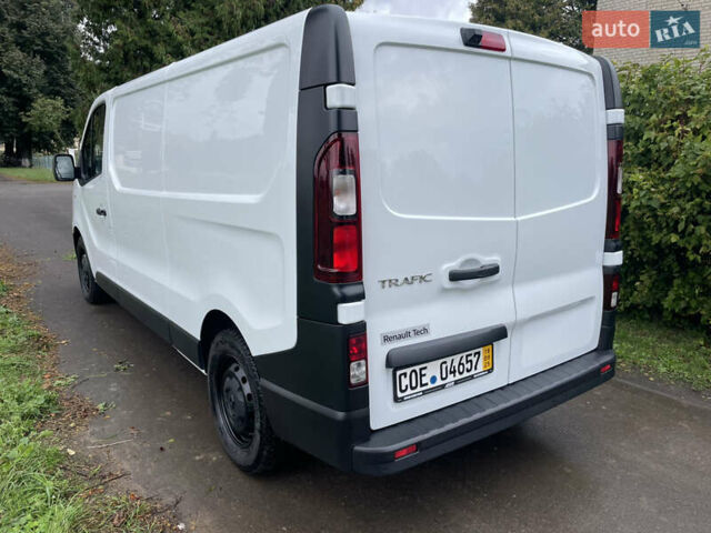 Білий Рено Трафік, об'ємом двигуна 2 л та пробігом 198 тис. км за 16990 $, фото 4 на Automoto.ua