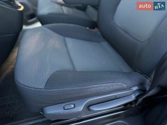 Білий Рено Трафік, об'ємом двигуна 2 л та пробігом 245 тис. км за 16900 $, фото 25 на Automoto.ua