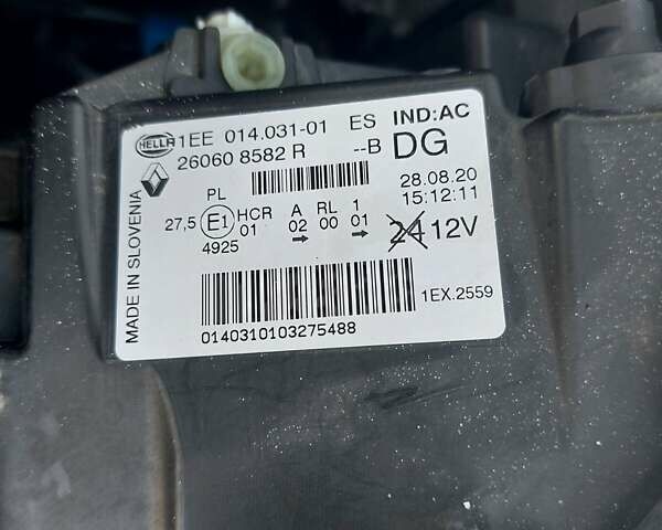 Белый Рено Трафик, объемом двигателя 2 л и пробегом 185 тыс. км за 17300 $, фото 42 на Automoto.ua