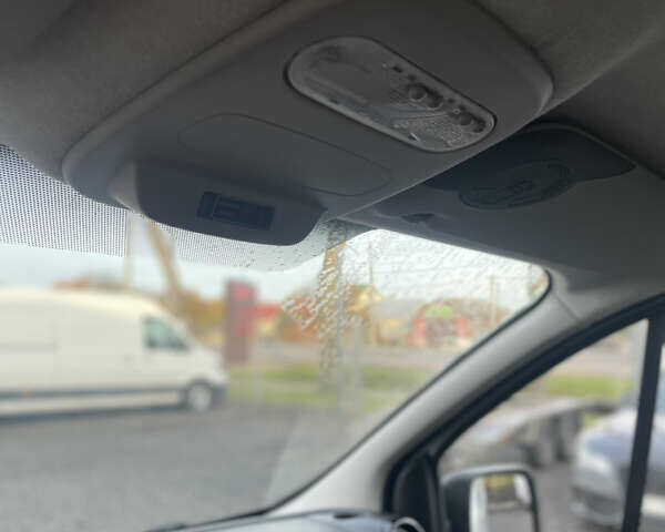 Белый Рено Трафик, объемом двигателя 2 л и пробегом 205 тыс. км за 16999 $, фото 29 на Automoto.ua