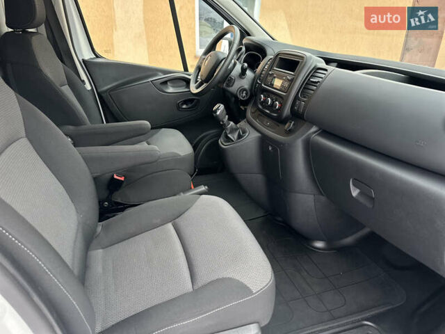 Білий Рено Трафік, об'ємом двигуна 2 л та пробігом 178 тис. км за 16850 $, фото 27 на Automoto.ua