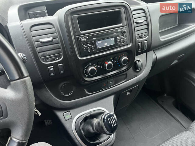 Белый Рено Трафик, объемом двигателя 2 л и пробегом 166 тыс. км за 16890 $, фото 18 на Automoto.ua