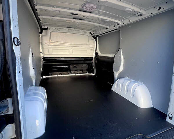 Білий Рено Трафік, об'ємом двигуна 2 л та пробігом 186 тис. км за 20500 $, фото 47 на Automoto.ua