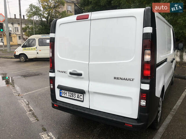 Білий Рено Трафік, об'ємом двигуна 2 л та пробігом 257 тис. км за 16800 $, фото 3 на Automoto.ua