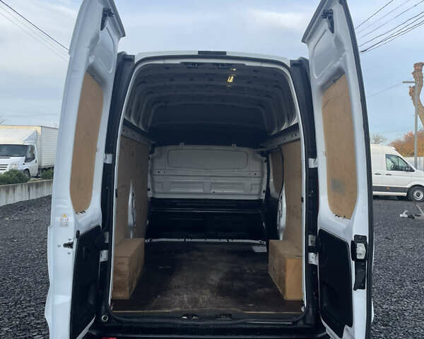 Белый Рено Трафик, объемом двигателя 2 л и пробегом 205 тыс. км за 16999 $, фото 10 на Automoto.ua