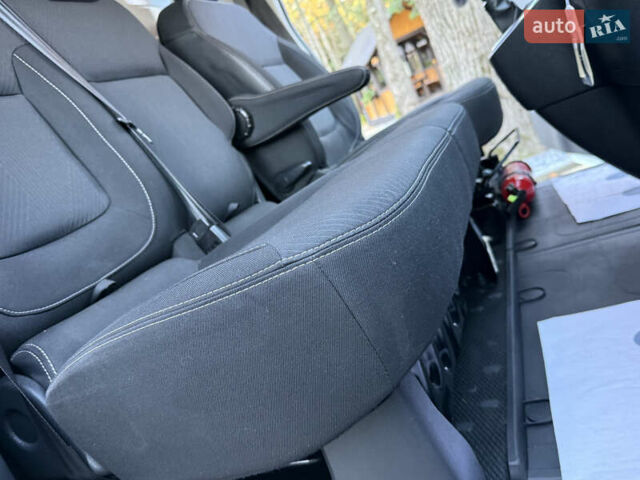 Белый Рено Трафик, объемом двигателя 2 л и пробегом 112 тыс. км за 17850 $, фото 56 на Automoto.ua