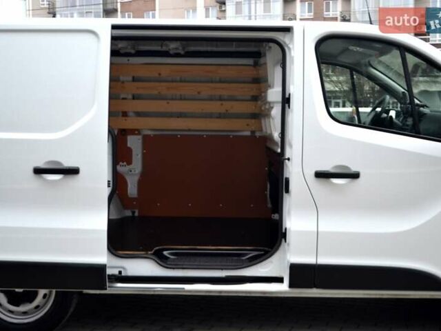 Белый Рено Трафик, объемом двигателя 2 л и пробегом 236 тыс. км за 16900 $, фото 12 на Automoto.ua