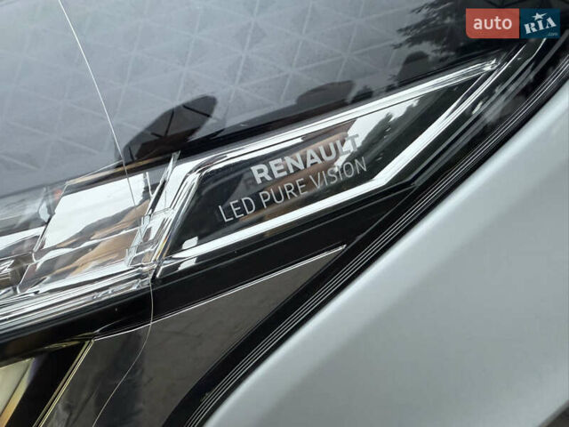 Белый Рено Трафик, объемом двигателя 2 л и пробегом 259 тыс. км за 16400 $, фото 27 на Automoto.ua