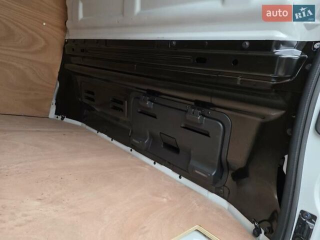 Белый Рено Трафик, объемом двигателя 2 л и пробегом 204 тыс. км за 18700 $, фото 34 на Automoto.ua