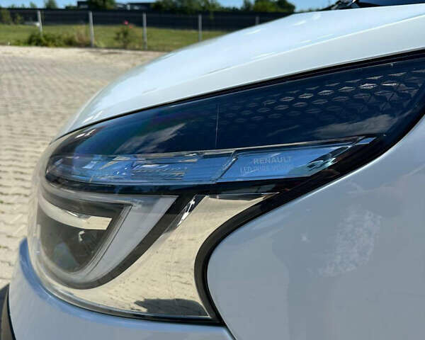 Білий Рено Трафік, об'ємом двигуна 0 л та пробігом 1000 тис. км за 21600 $, фото 8 на Automoto.ua