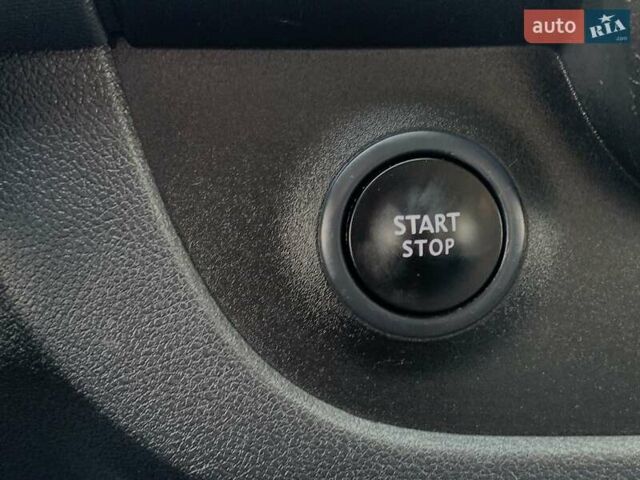 Білий Рено Трафік, об'ємом двигуна 2 л та пробігом 209 тис. км за 16955 $, фото 45 на Automoto.ua