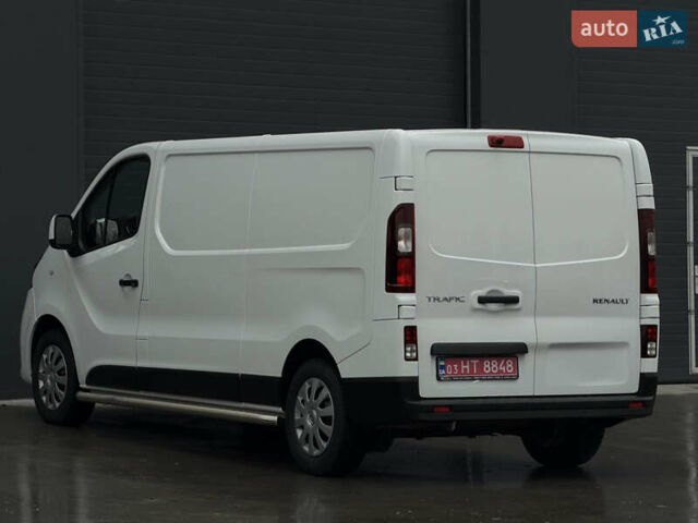 Белый Рено Трафик, объемом двигателя 2 л и пробегом 217 тыс. км за 18800 $, фото 35 на Automoto.ua