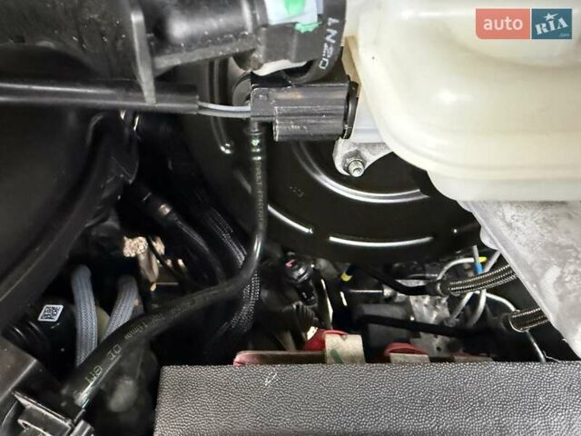 Белый Рено Трафик, объемом двигателя 2 л и пробегом 166 тыс. км за 19700 $, фото 53 на Automoto.ua