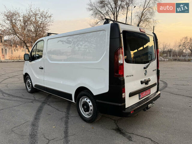 Белый Рено Трафик, объемом двигателя 2 л и пробегом 130 тыс. км за 18999 $, фото 22 на Automoto.ua