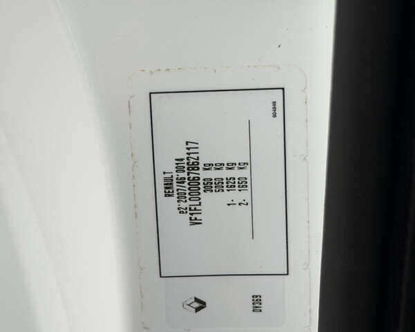 Белый Рено Трафик, объемом двигателя 2 л и пробегом 217 тыс. км за 18800 $, фото 57 на Automoto.ua