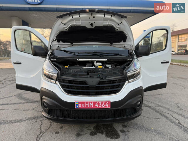 Белый Рено Трафик, объемом двигателя 2 л и пробегом 130 тыс. км за 18999 $, фото 100 на Automoto.ua