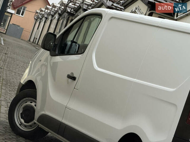 Белый Рено Трафик, объемом двигателя 2 л и пробегом 116 тыс. км за 17700 $, фото 26 на Automoto.ua