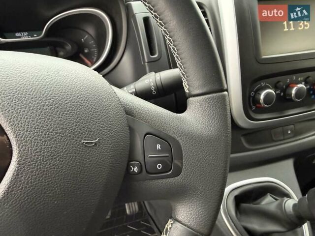 Белый Рено Трафик, объемом двигателя 2 л и пробегом 166 тыс. км за 19700 $, фото 17 на Automoto.ua