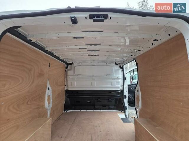 Белый Рено Трафик, объемом двигателя 2 л и пробегом 204 тыс. км за 18700 $, фото 40 на Automoto.ua