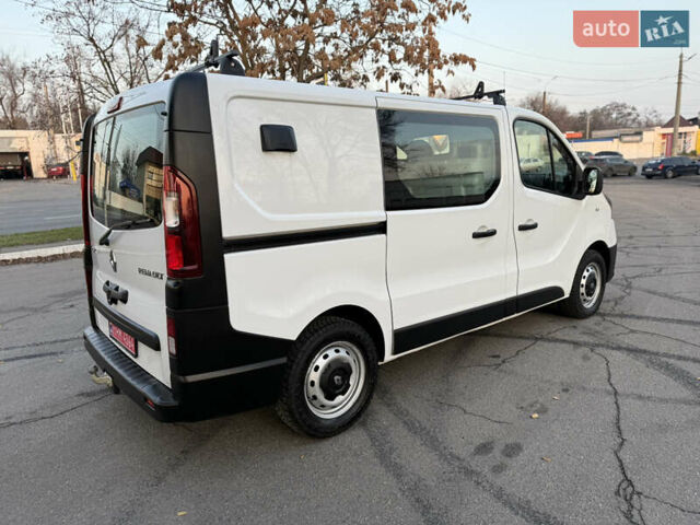 Белый Рено Трафик, объемом двигателя 2 л и пробегом 130 тыс. км за 18999 $, фото 14 на Automoto.ua