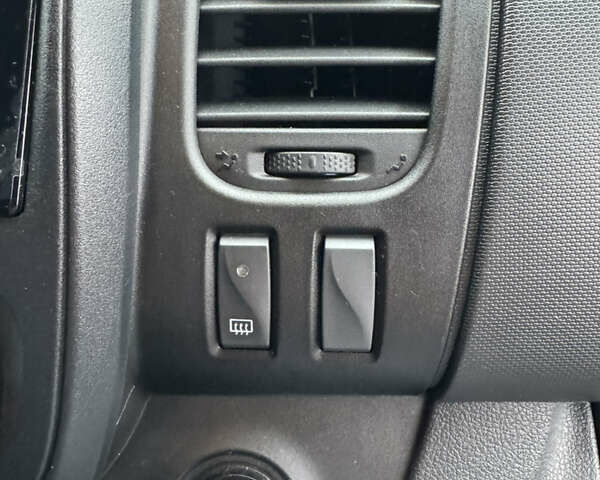 Білий Рено Трафік, об'ємом двигуна 2 л та пробігом 116 тис. км за 19450 $, фото 59 на Automoto.ua